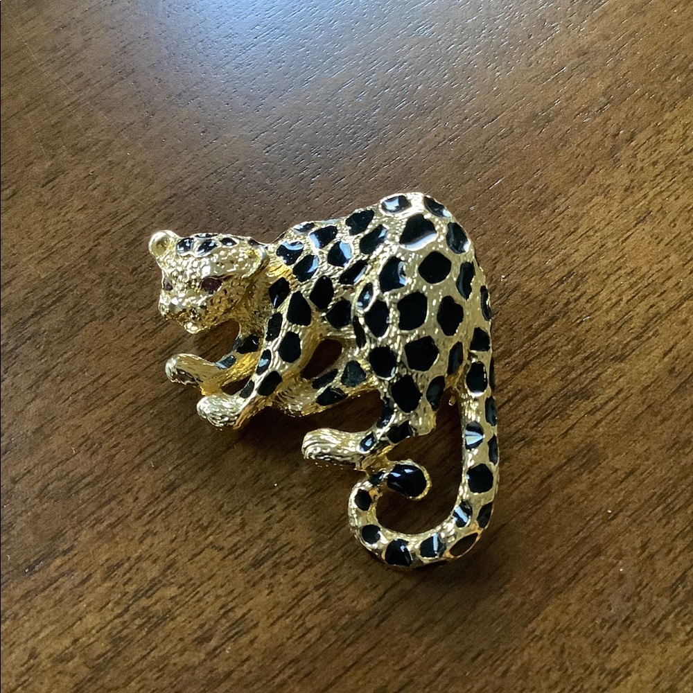 Park Lane Vintage Leopard Brooch/Pendant. NWOT